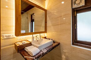 Amã Stays & Trails Ramgarh Heritage Villa , Manali