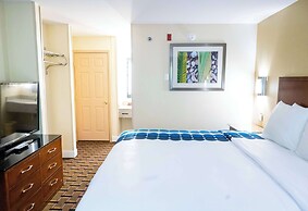 Days Inn By Wyndham College Park Atlanta Airport South