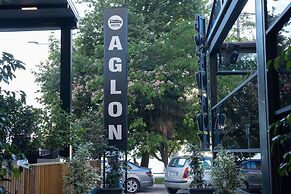 Aglon Twin's Hotel
