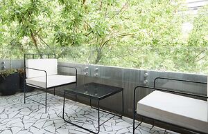 Charming 1 bedroom Apartment II