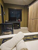 The Lantern Suites