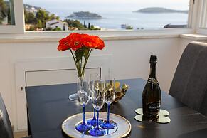 Penthouse with a Sea View