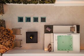 Naxos Rhyton-Adults Only