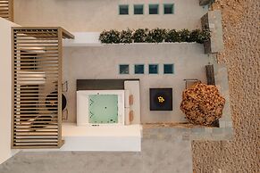 Naxos Rhyton-Adults Only