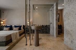 Naxos Rhyton-Adults Only