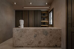 Naxos Rhyton-Adults Only