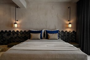 Naxos Rhyton-Adults Only