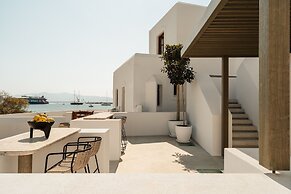 Naxos Rhyton-Adults Only