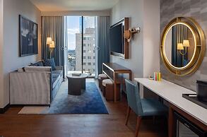 Tempo By Hilton Nashville Downtown