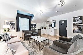 The Inn on Officers Garden