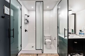 The Inn on Officers Garden