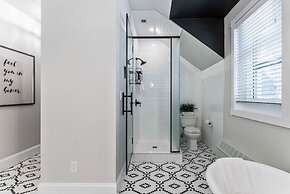 The Inn on Officers Garden