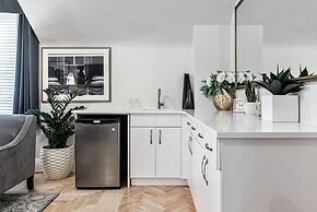 The Inn on Officers Garden