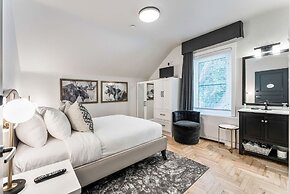 The Inn on Officers Garden