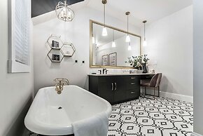 The Inn on Officers Garden