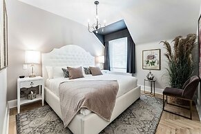 The Inn on Officers Garden