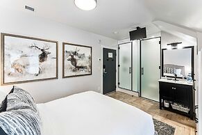 The Inn on Officers Garden