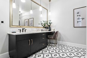 The Inn on Officers Garden