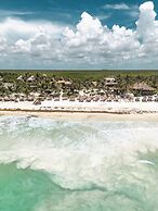 NIKEN BEACHFRONT HOTEL