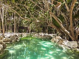 NIKEN BEACHFRONT HOTEL