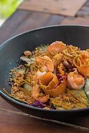 NIKEN BEACHFRONT HOTEL