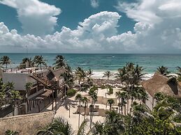 NIKEN BEACHFRONT HOTEL