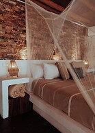 NIKEN BEACHFRONT HOTEL