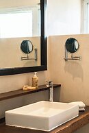 NIKEN BEACHFRONT HOTEL