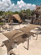 NIKEN BEACHFRONT HOTEL