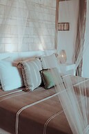 NIKEN BEACHFRONT HOTEL