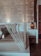 NIKEN BEACHFRONT HOTEL
