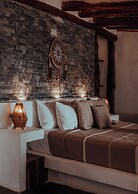 NIKEN BEACHFRONT HOTEL