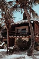 NIKEN BEACHFRONT HOTEL