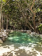 NIKEN BEACHFRONT HOTEL