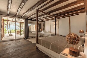 NIKEN BEACHFRONT HOTEL