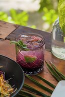 NIKEN BEACHFRONT HOTEL