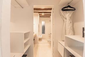 NIKEN BEACHFRONT HOTEL