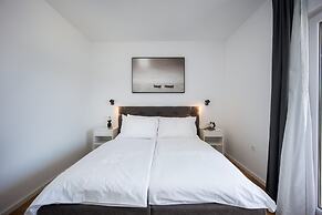 Sea you soon by the beach 2bedroom suite