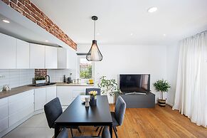 Sea you soon by the beach 2bedroom suite