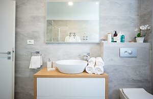 Sea you soon by the beach 2bedroom suite