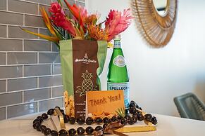 Elegant Penthouse Oceanfront Vistas