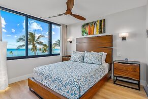 Elegant Penthouse Oceanfront Vistas