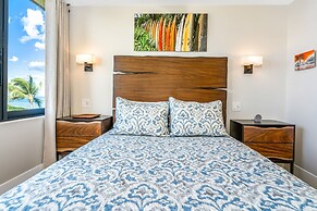 Elegant Penthouse Oceanfront Vistas