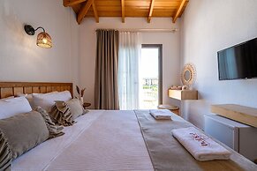 Hatica by Fora Alaçatı