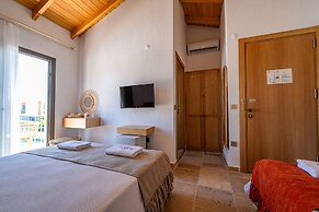 Hatica by Fora Alaçatı