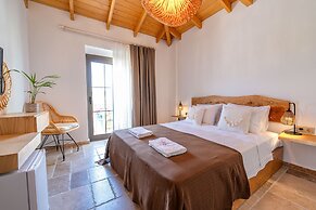 Hatica by Fora Alaçatı