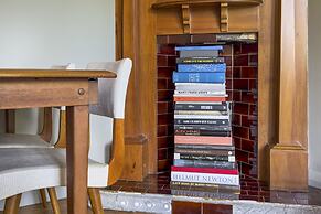 Heritage Apartment on City Fringe