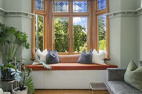 Heritage Apartment on City Fringe