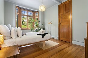 Heritage Apartment on City Fringe