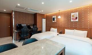 Jecheon Hound Hotel